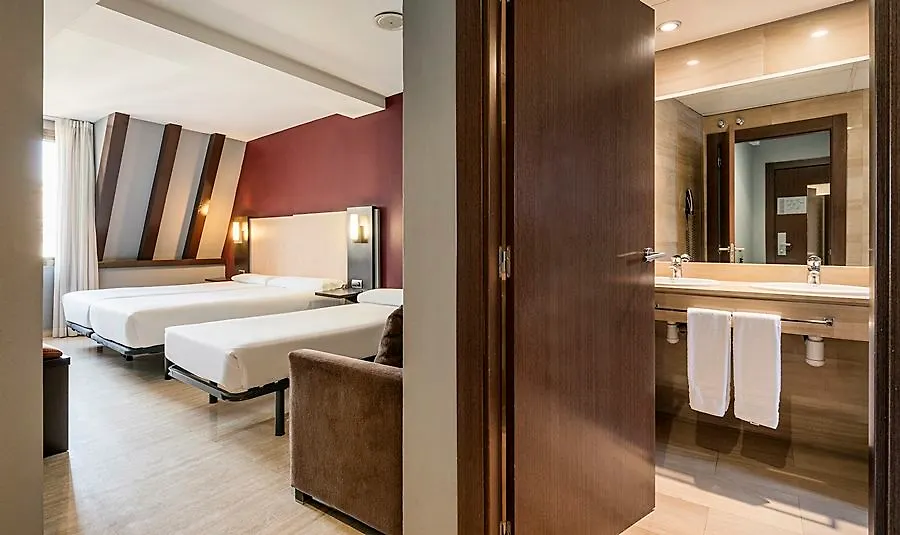 Ilunion Almirante Hotel Barcelona 4*,