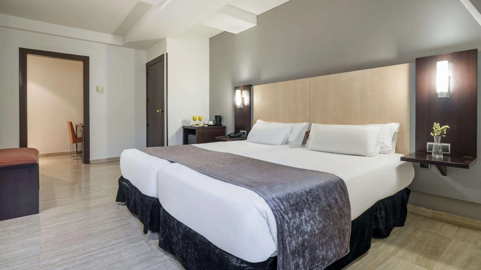 Ilunion Almirante Hotel Barcelona Spanyolország