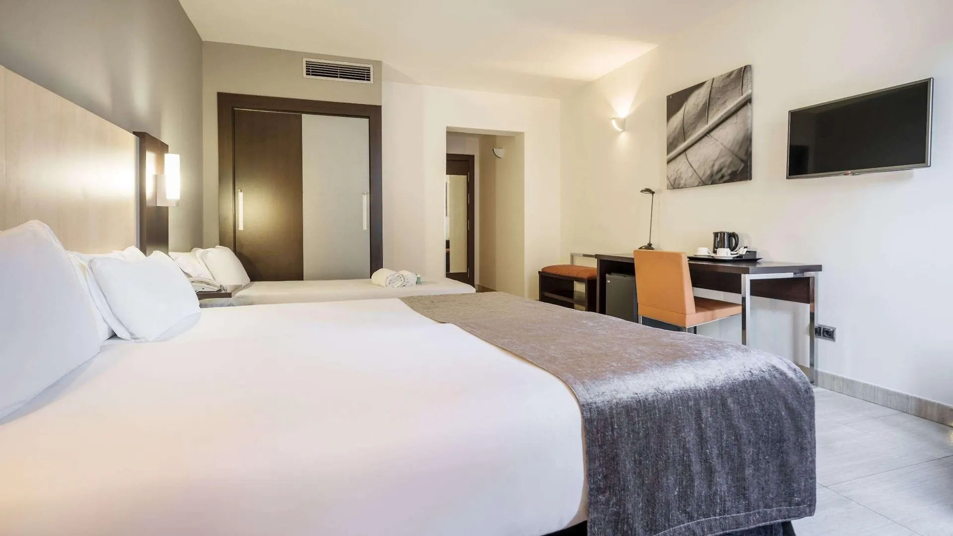 Ilunion Almirante Hotel Barcelona 4*,  Spanyolország