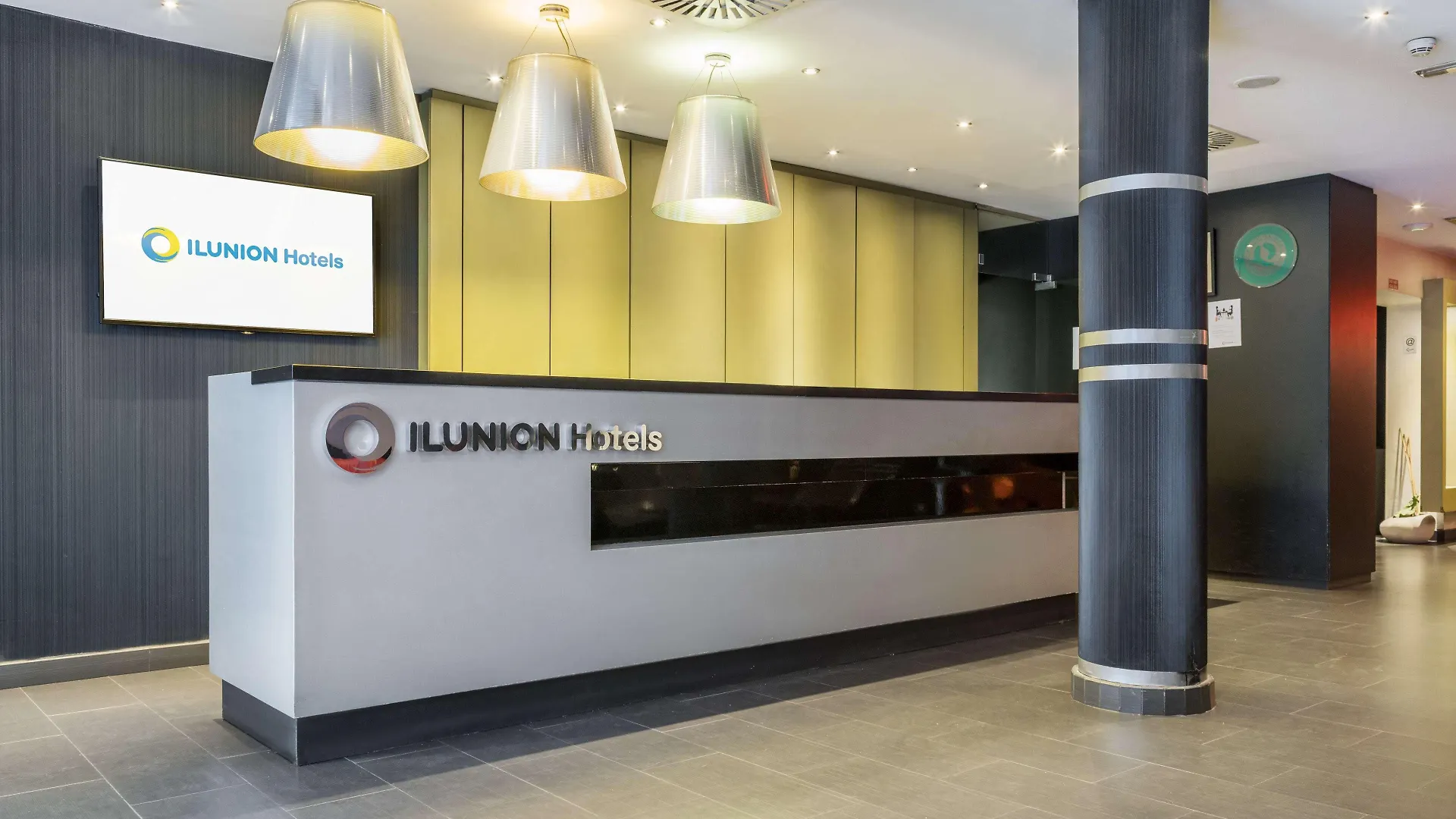 Отель Ilunion Almirante Барселона 4*,  Испания